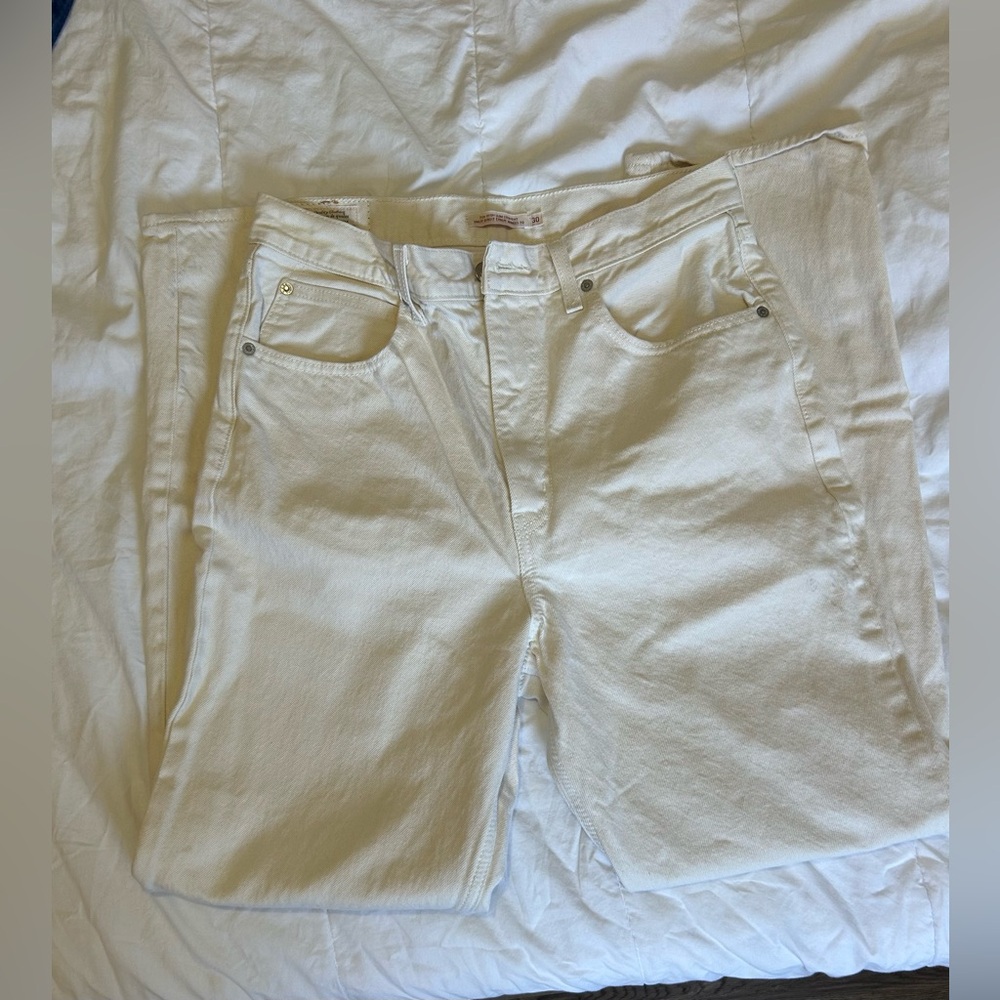 High rise off white Levi’s